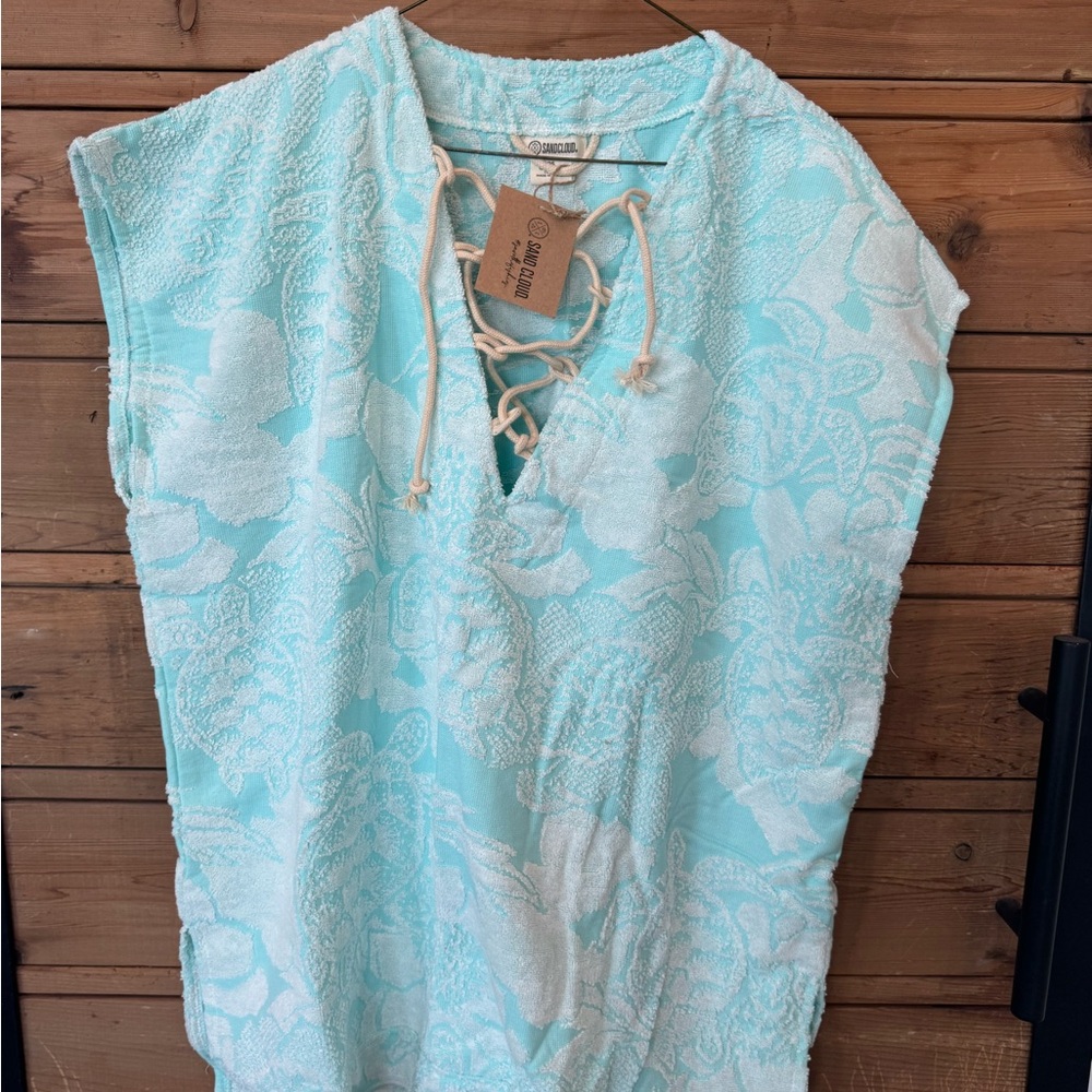 Sand Clous Real Floral Turtle Cover Up w/bag